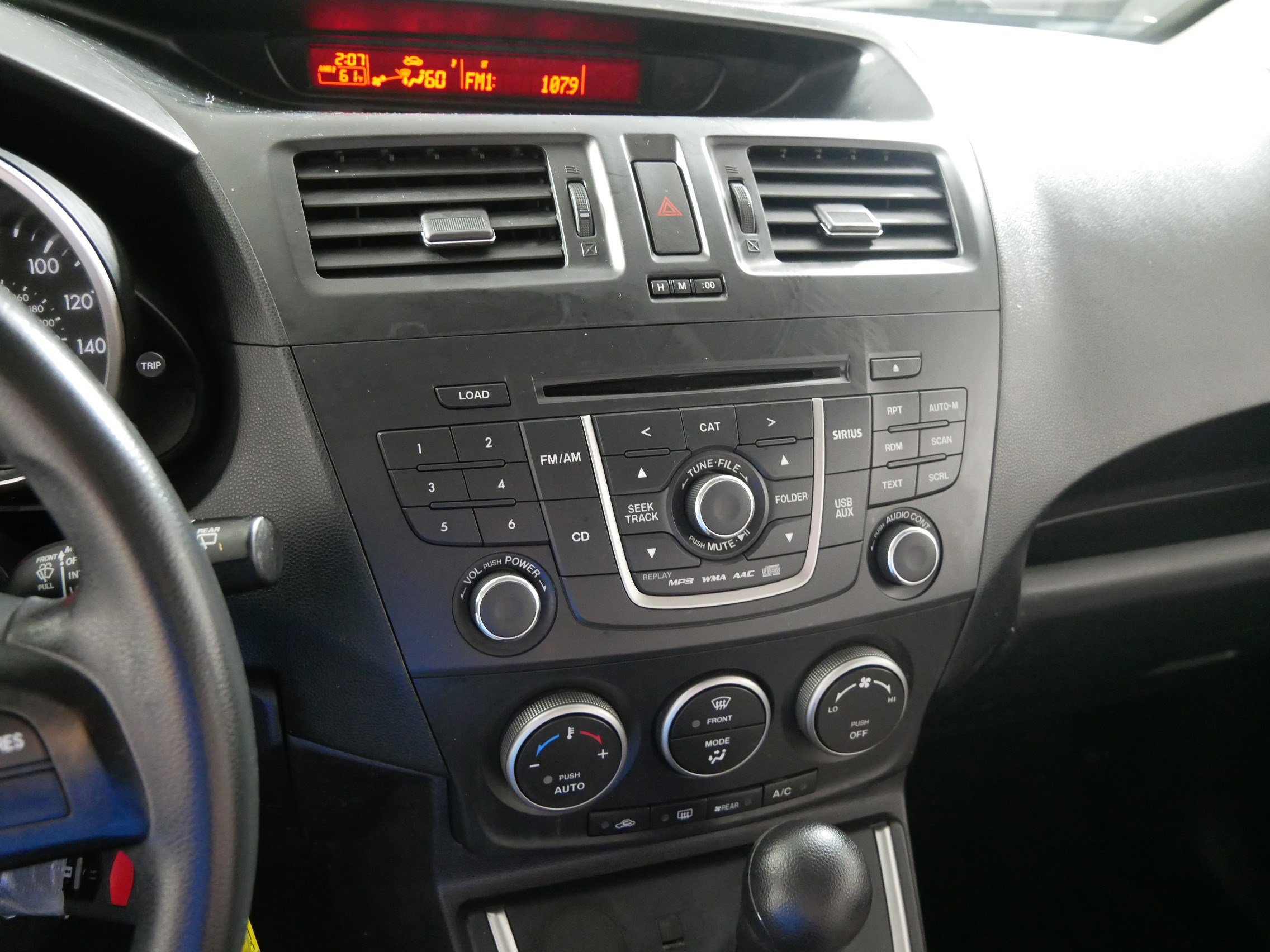 Used 2014 MAZDA MAZDA5 Sport image 22