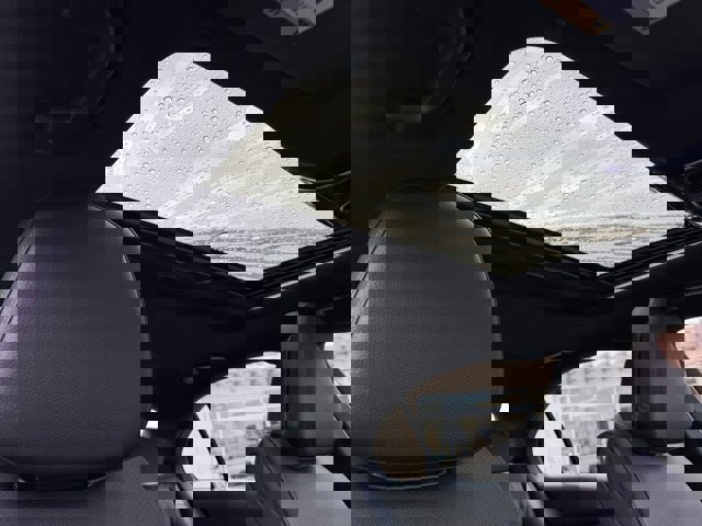 Used 2024 Mercedes-Benz C 300 Sedan image 7