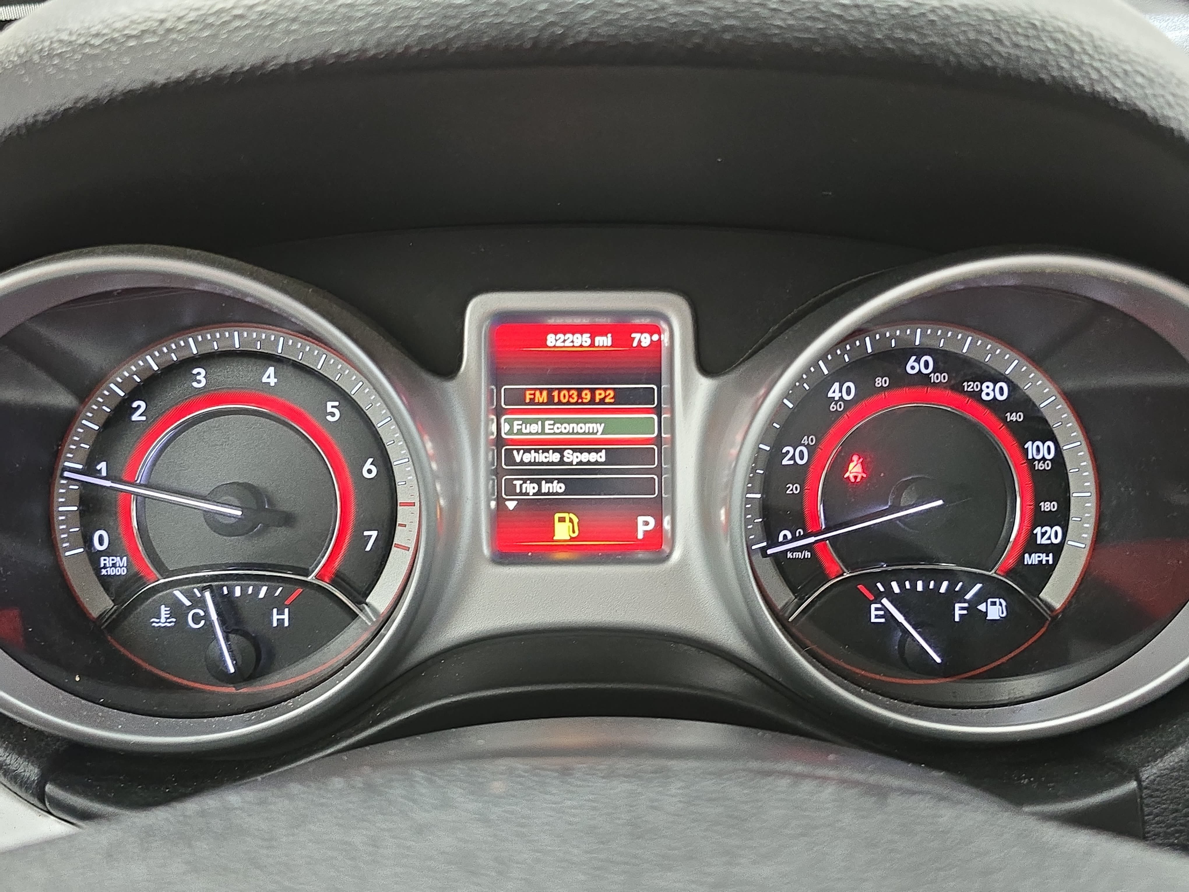Used 2020 Dodge Journey SE FWD image 19
