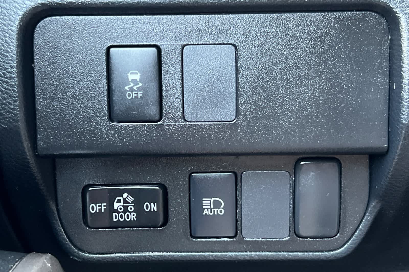 Used 2020 Toyota Tacoma SR5 w/ Blackout Package RWD image 27