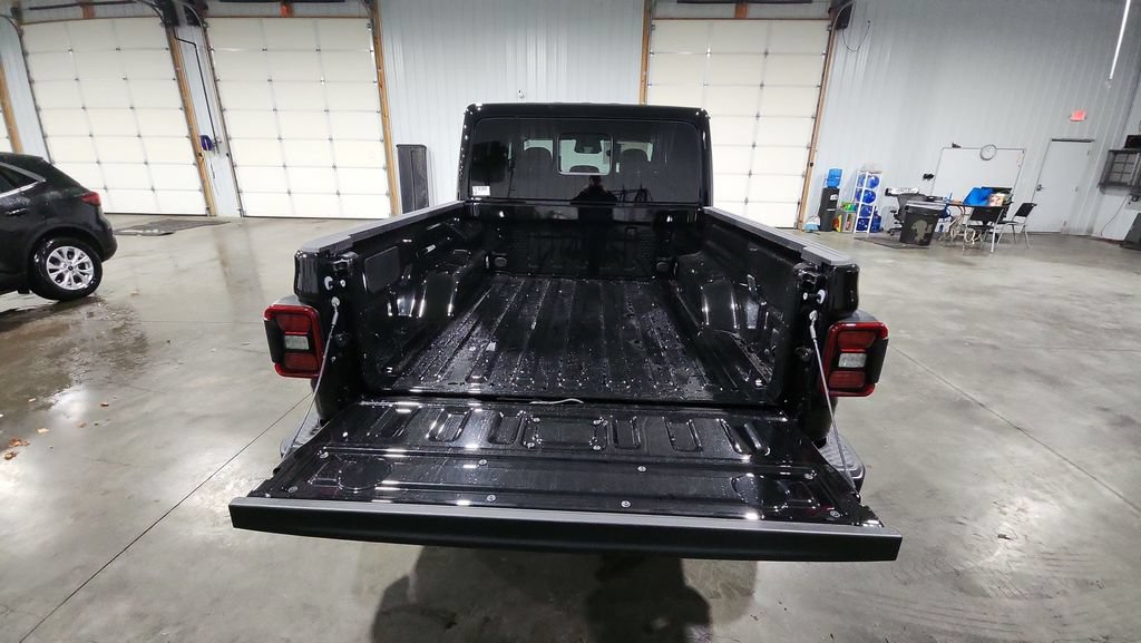 New 2026 Jeep Gladiator Mojave AWD/4WD image 31