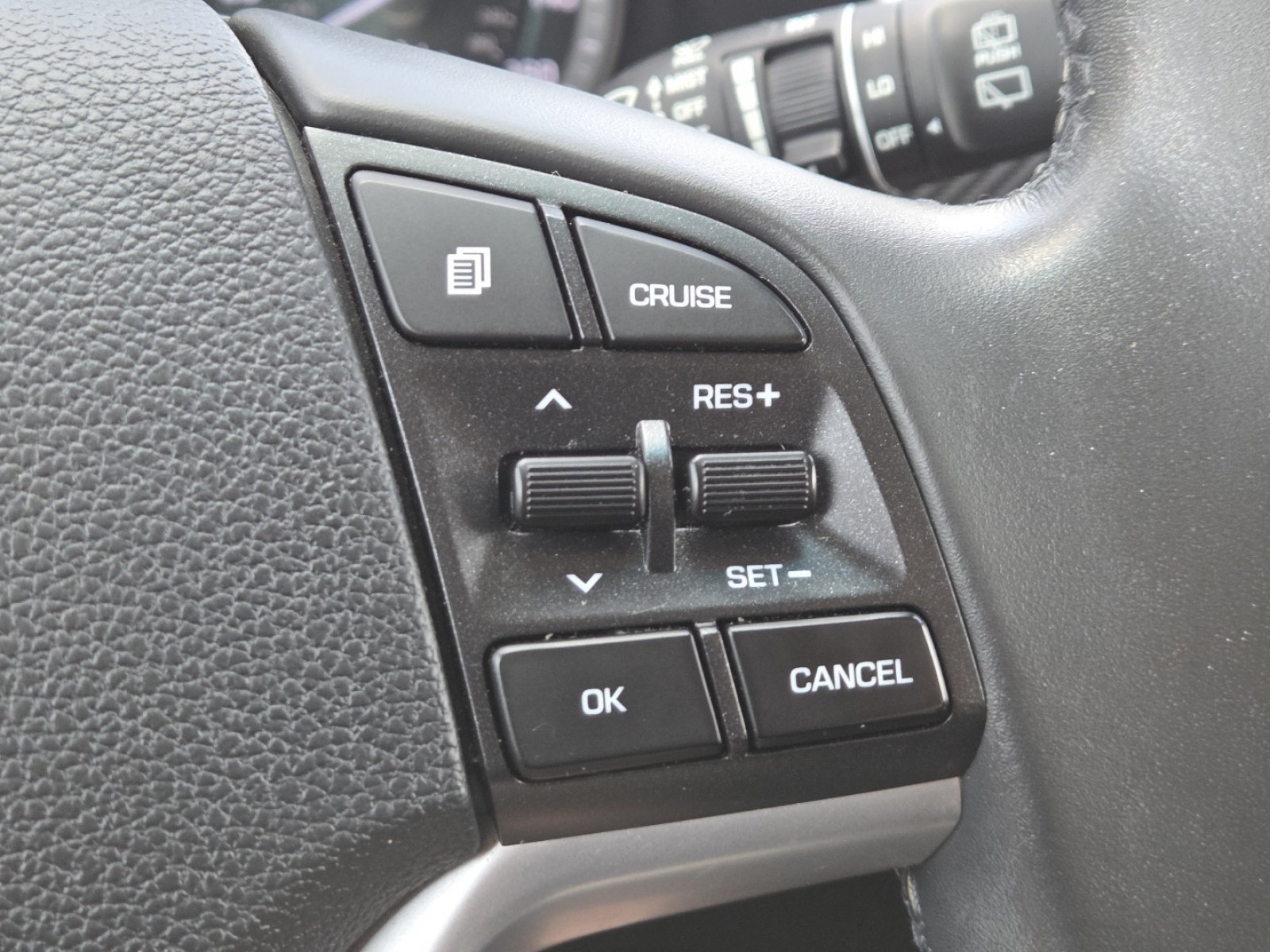 Used 2020 Hyundai Tucson Sport FWD image 5