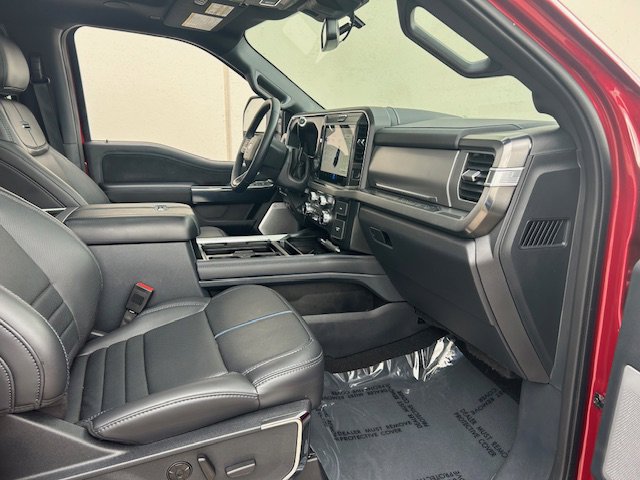 Used 2025 Ford F250 Platinum image 12