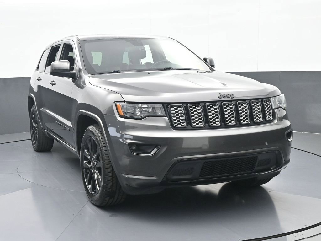 Used 2019 Jeep Grand Cherokee Altitude image 9