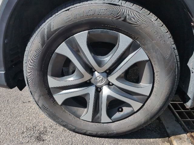 Used 2017 Toyota RAV4 LE w/ All Weather Liner Package AWD/4WD image 8