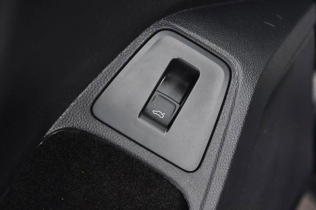 Certified 2024 Volkswagen Tiguan SE AWD/4WD image 9