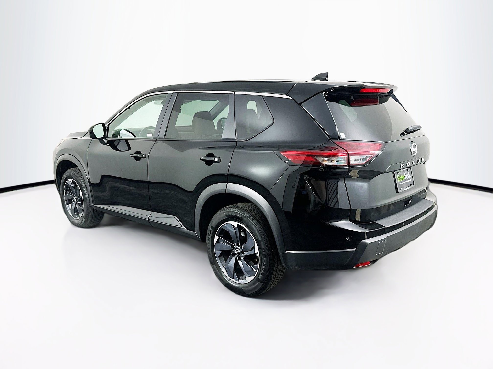 Used 2025 Nissan Rogue SV image 5