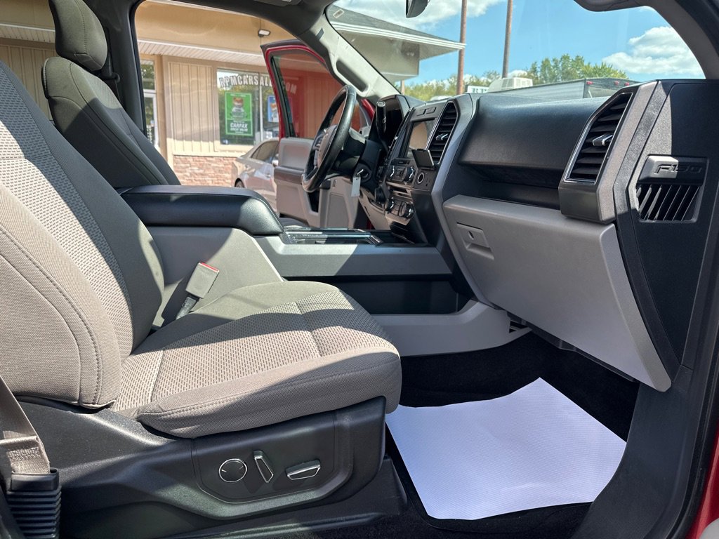 Used 2017 Ford F150 XLT w/ Equipment Group 302A Luxury image 13