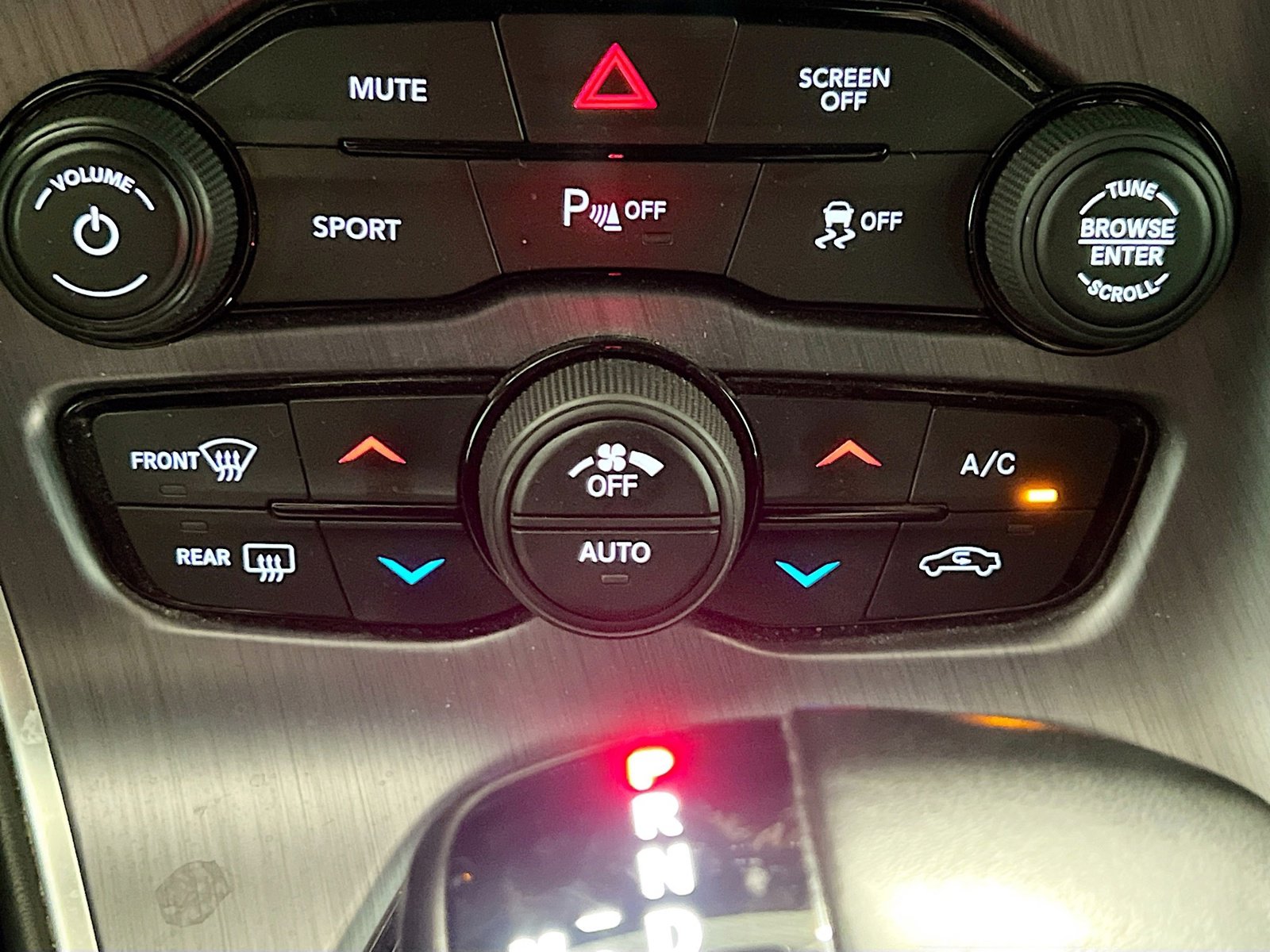 Used 2018 Dodge Challenger SXT w/ Blacktop Package image 11