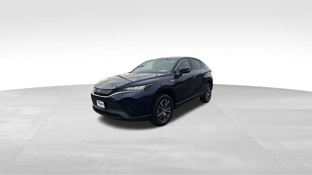 Used 2021 Toyota Venza LE image 3