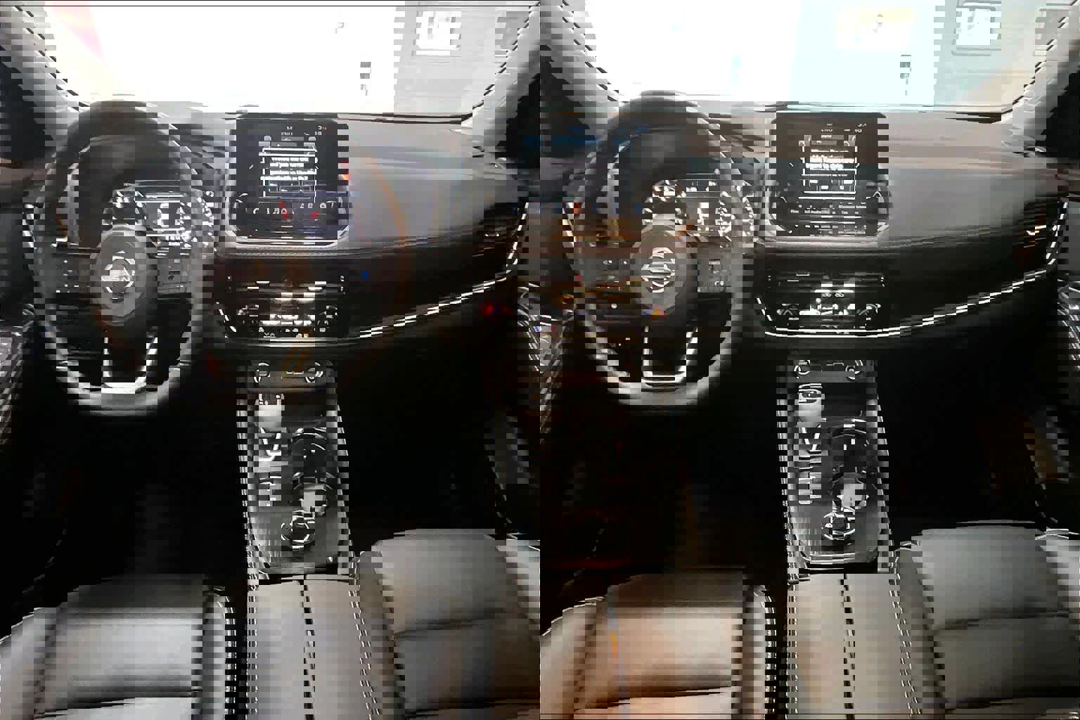 Used 2023 Nissan Rogue SL image 8