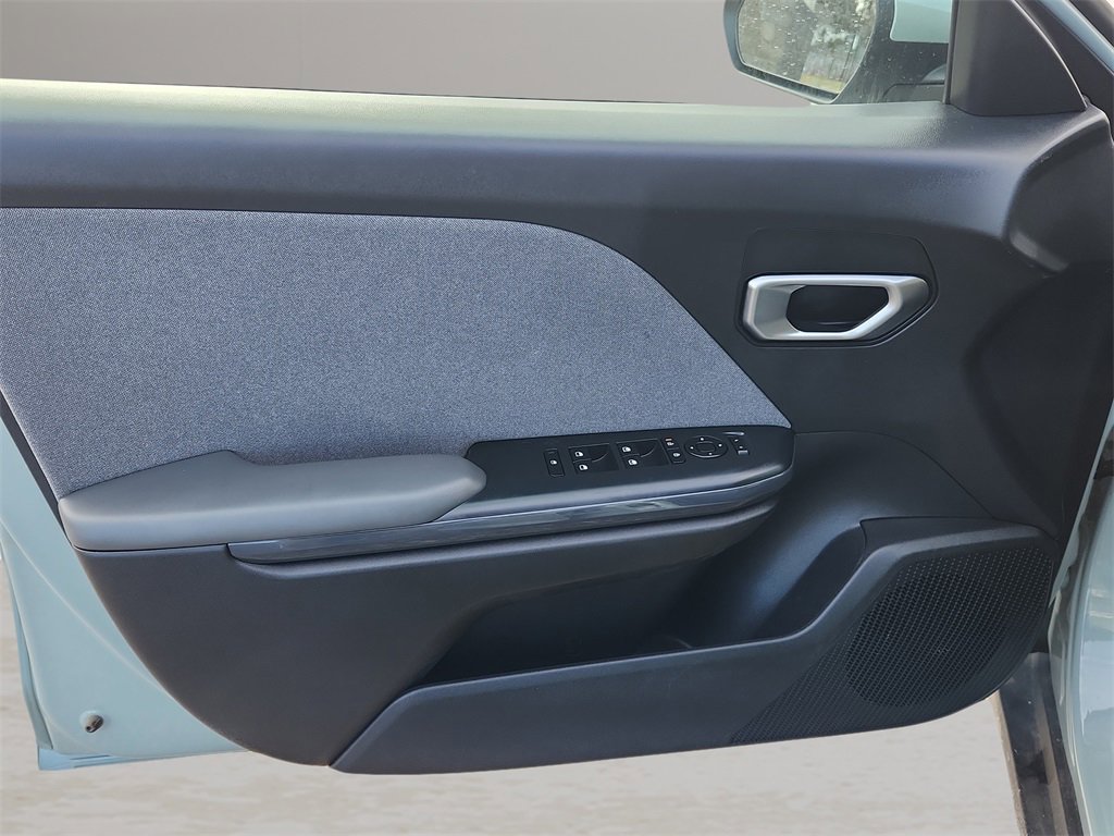 Used 2025 Kia K4 EX image 15