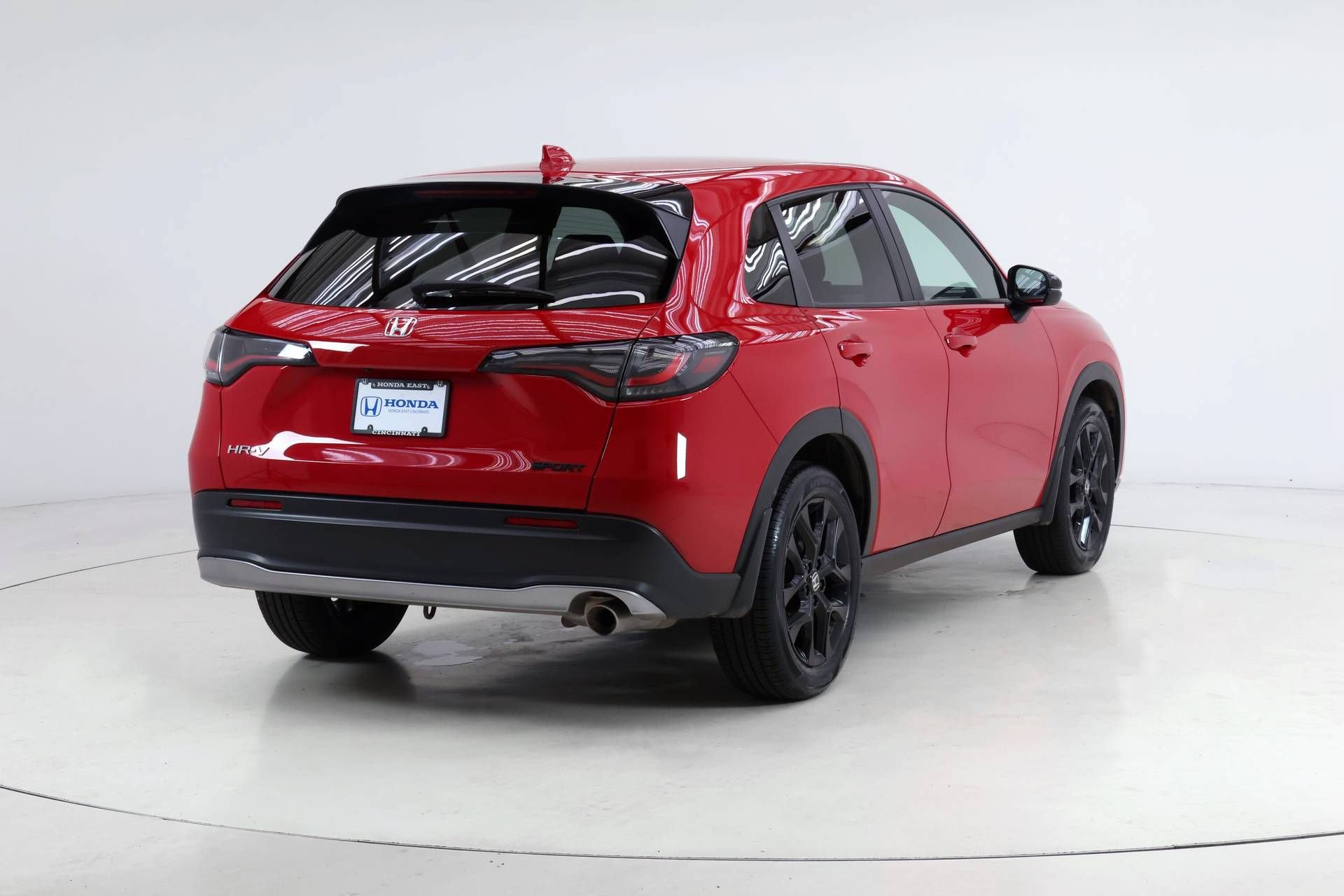 Used 2024 Honda HR-V Sport image 2