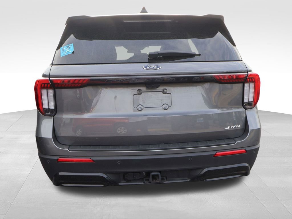 Used 2025 Ford Explorer ST-Line w/ ST-Line Street Pack image 13