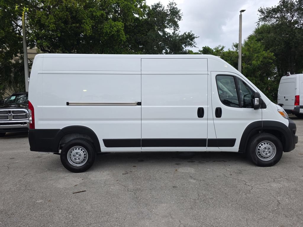 Used 2025 RAM ProMaster 2500 w/ Convenience Group FWD image 10