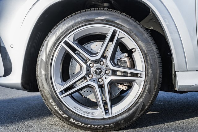 Certified 2025 Mercedes-Benz GLS 450 4MATIC image 18
