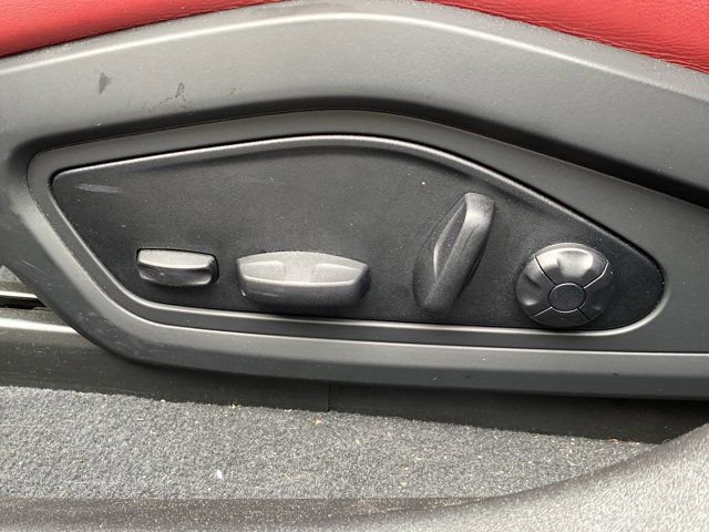 Used 2024 Porsche Taycan RWD image 18