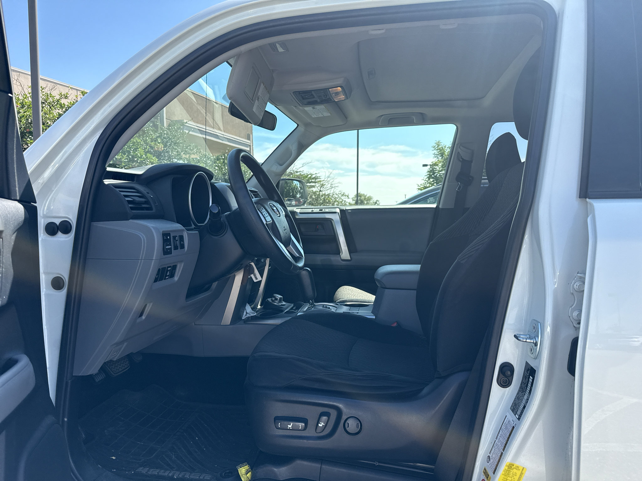 Used 2013 Toyota 4Runner SR5 w/ Convenience Pkg AWD/4WD image 7