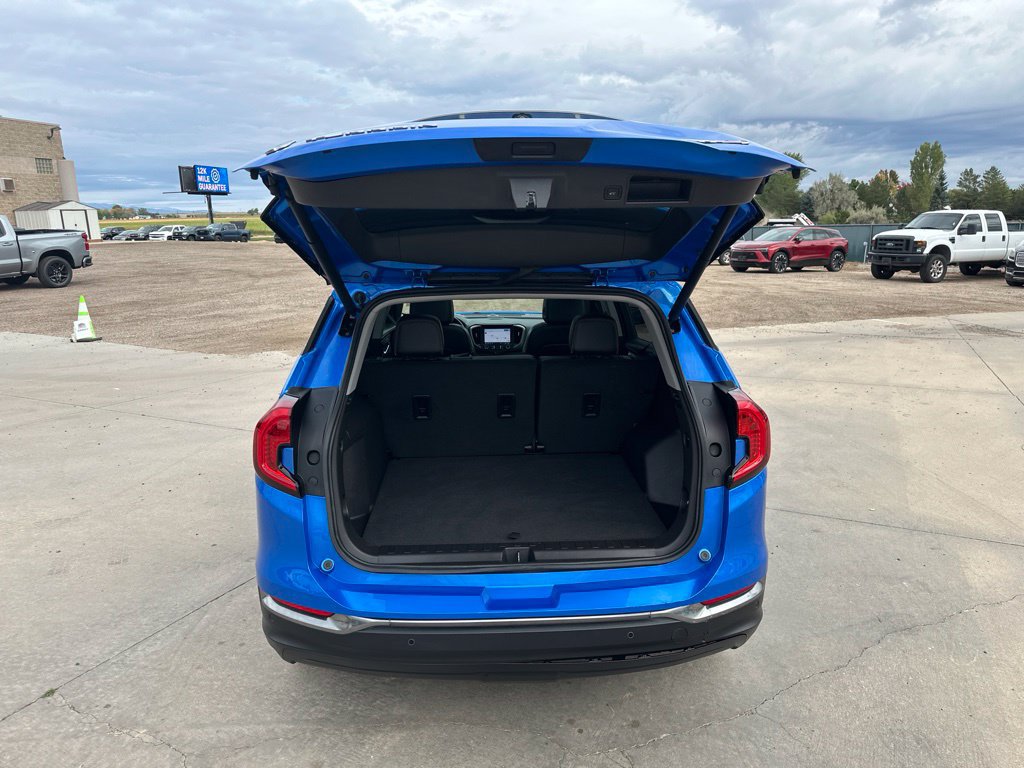 Certified 2024 GMC Terrain AT4 w/ Infotainment Package II AWD/4WD image 24