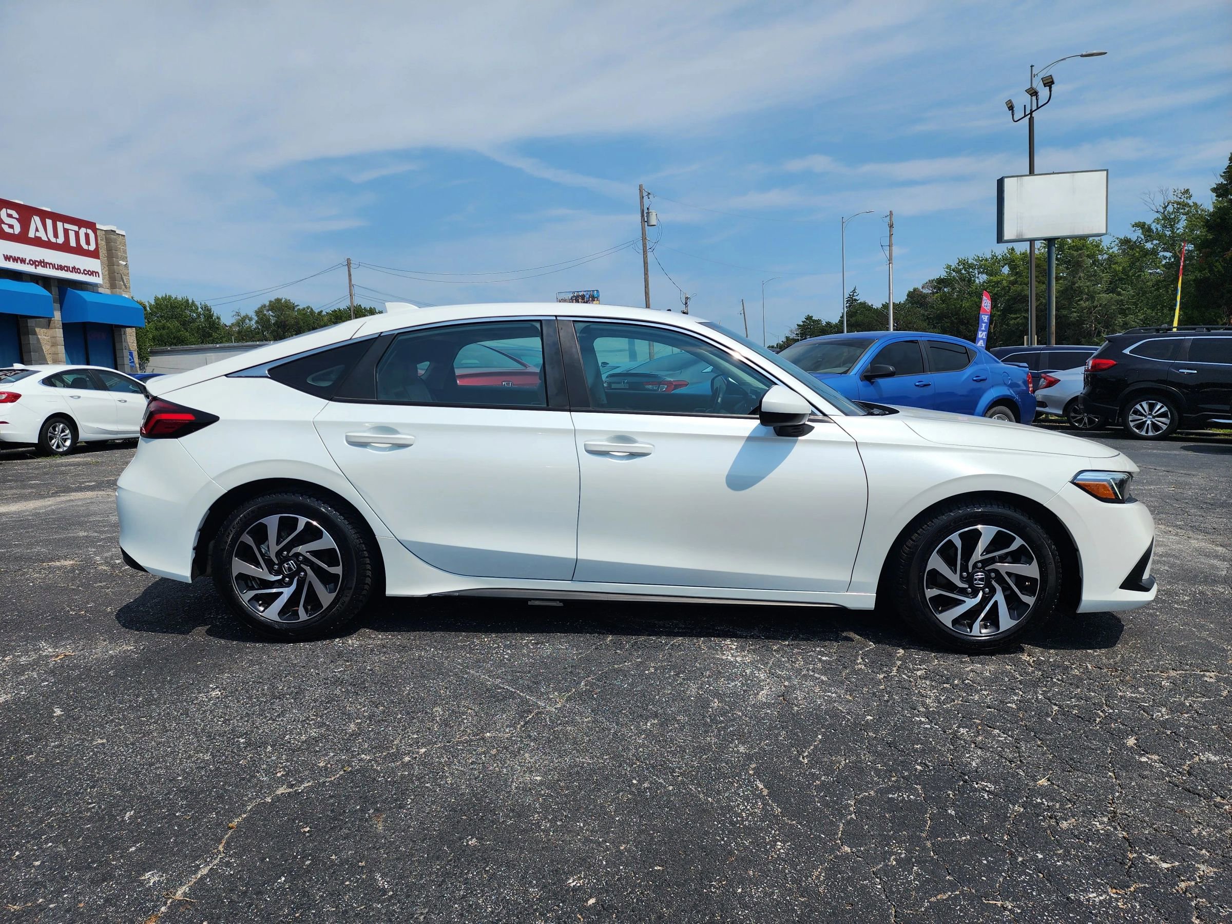 Used 2024 Honda Civic EX-L image 8