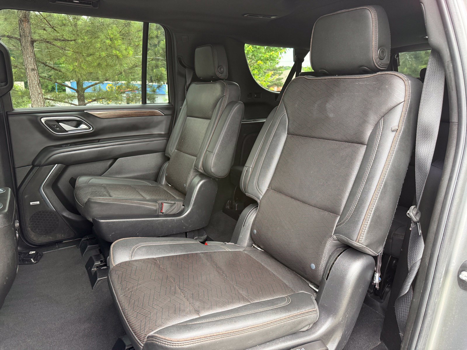 Used 2022 Chevrolet Suburban High Country AWD/4WD image 38