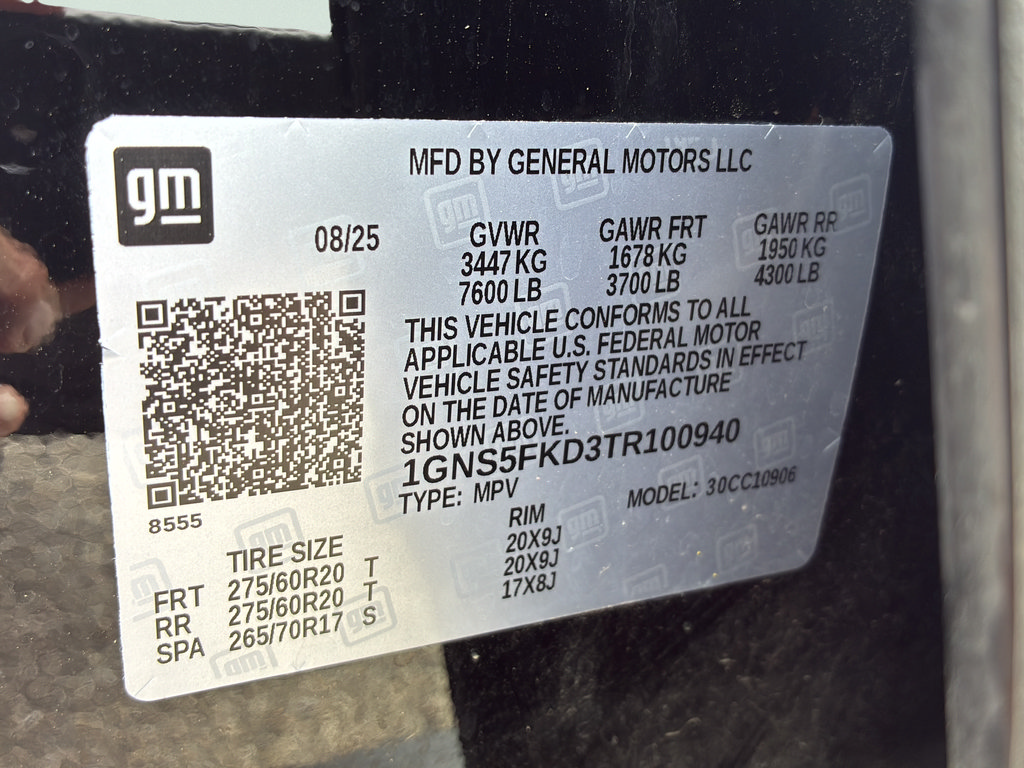 Used 2026 Chevrolet Suburban Premier RWD image 39