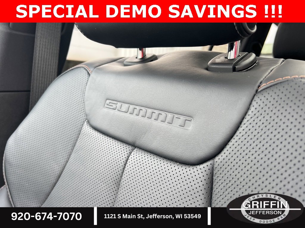 New 2025 Jeep Grand Cherokee L Summit w/ Obsidian Package image 32