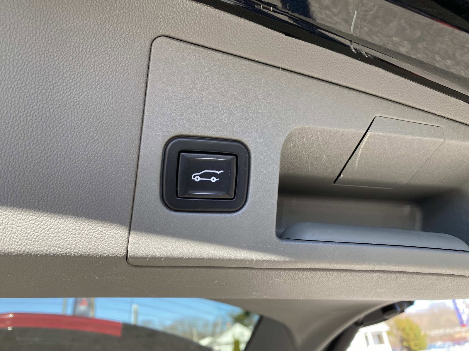 Used 2021 Cadillac XT5 Premium Luxury image 5