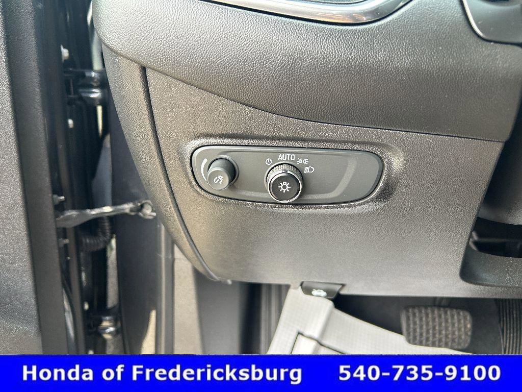 Used 2022 Chevrolet Equinox LT image 30