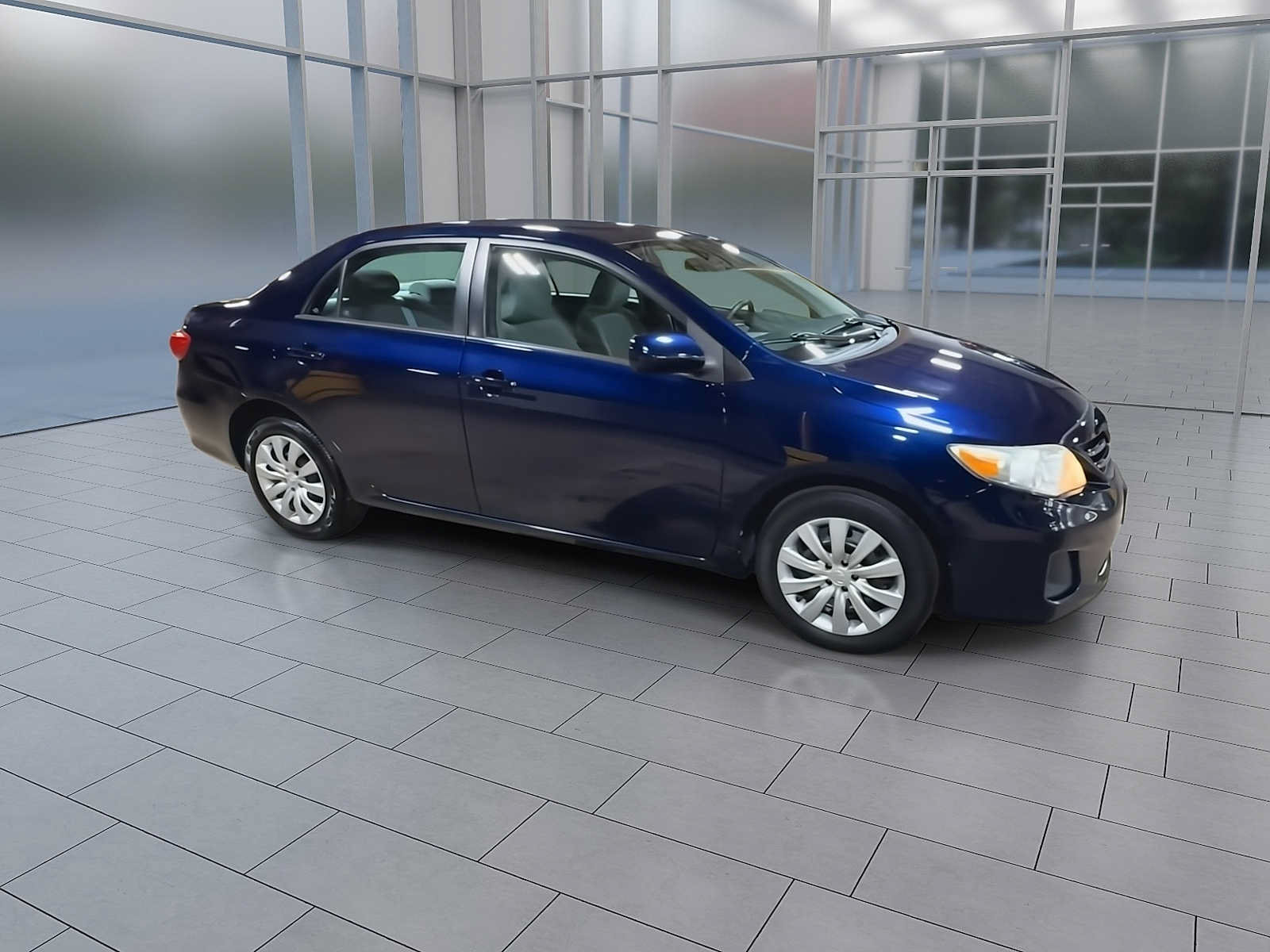 Used 2013 Toyota Corolla LE FWD image 2