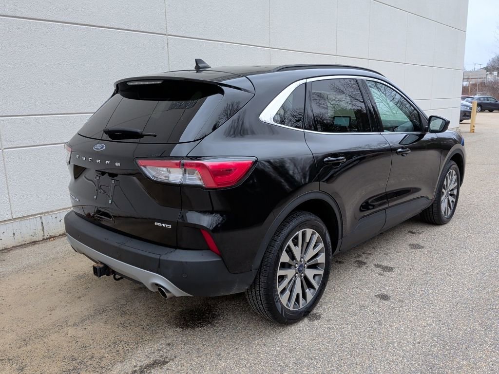 Certified 2022 Ford Escape Titanium w/ Class II Trailer Tow Package image 7