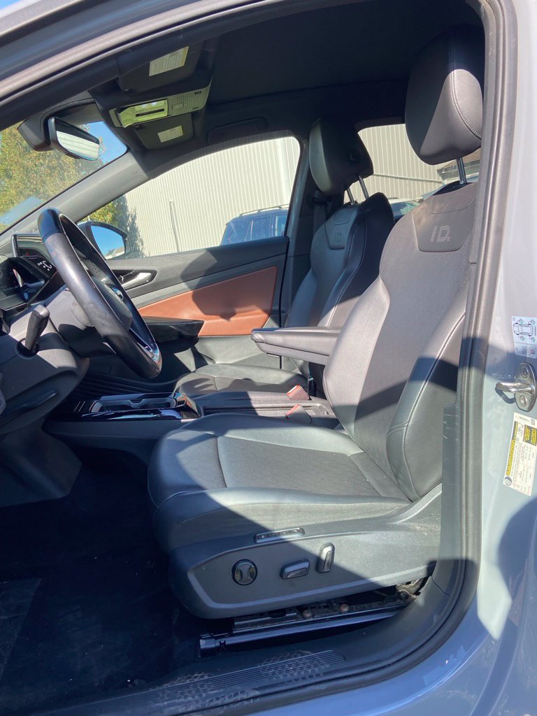 Used 2021 Volkswagen ID.4 Pro S w/ ID.4 Protection Package RWD image 11