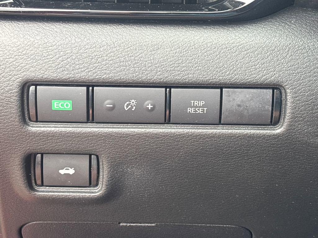 Used 2020 Nissan Sentra SV w/ Electronics Package FWD image 24