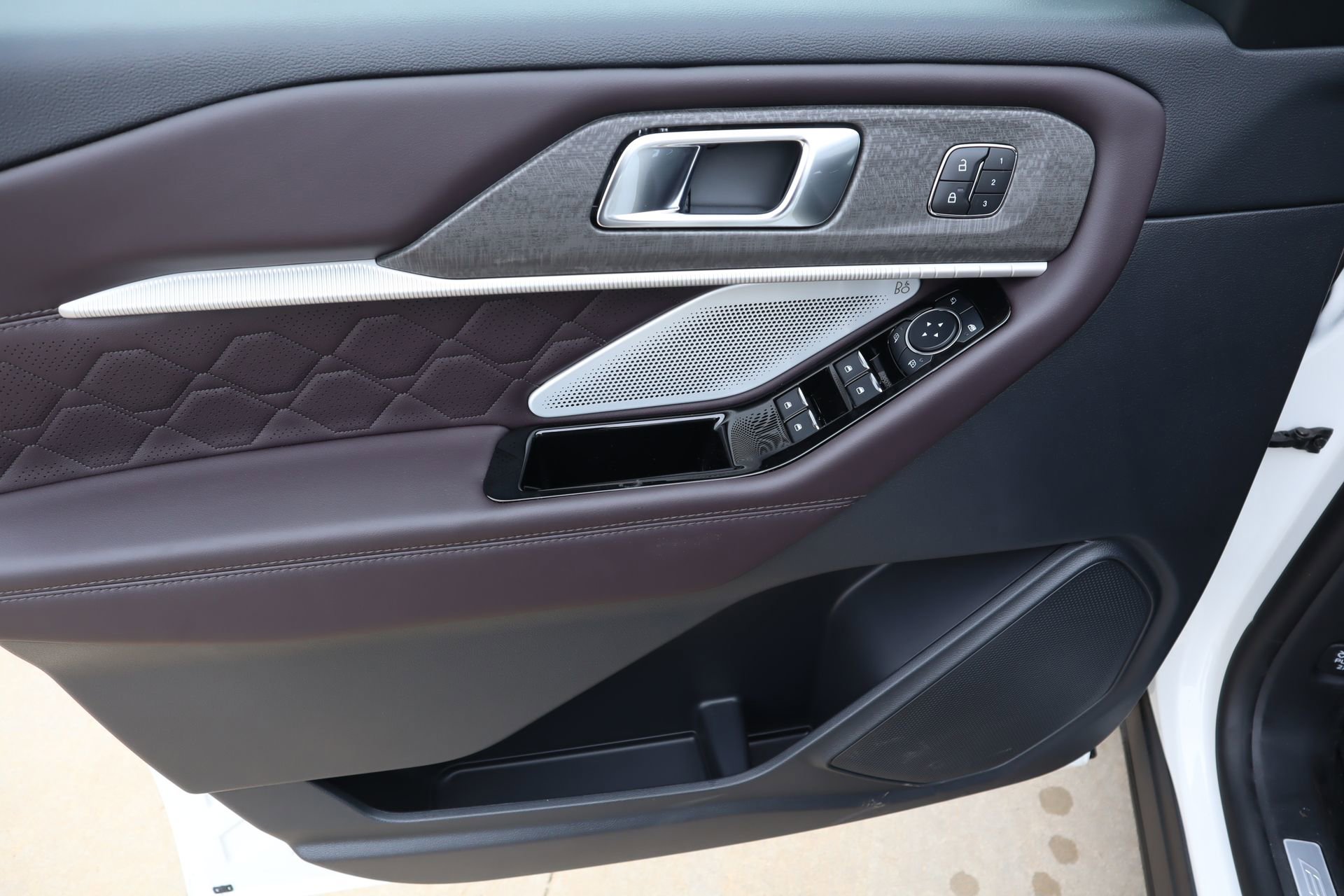 New 2026 Ford Explorer Platinum w/ LUX Leather Package AWD/4WD image 19