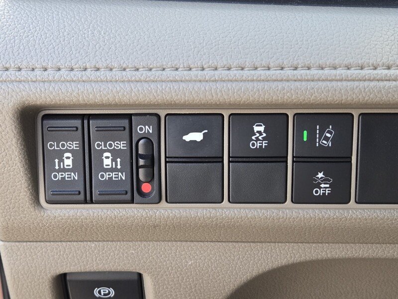 Used 2018 Honda Odyssey EX-L image 22