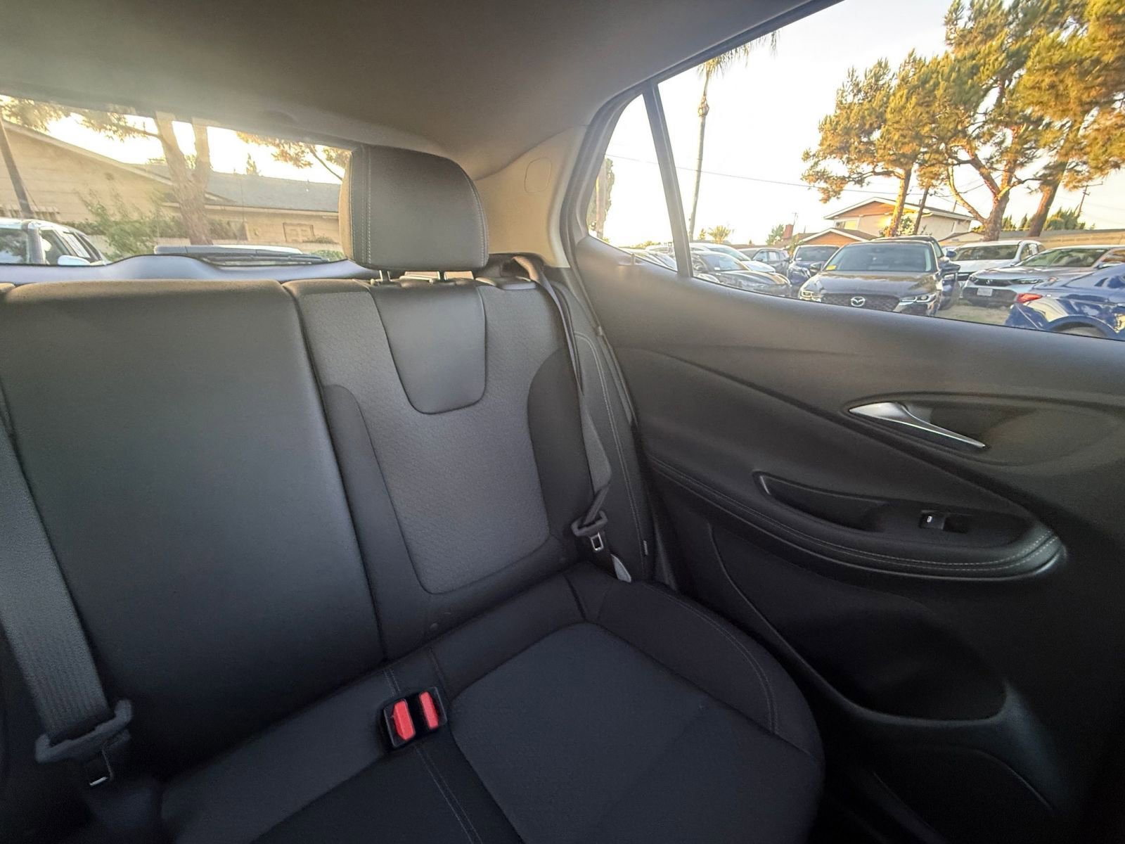 Used 2025 Buick Encore GX Preferred image 33