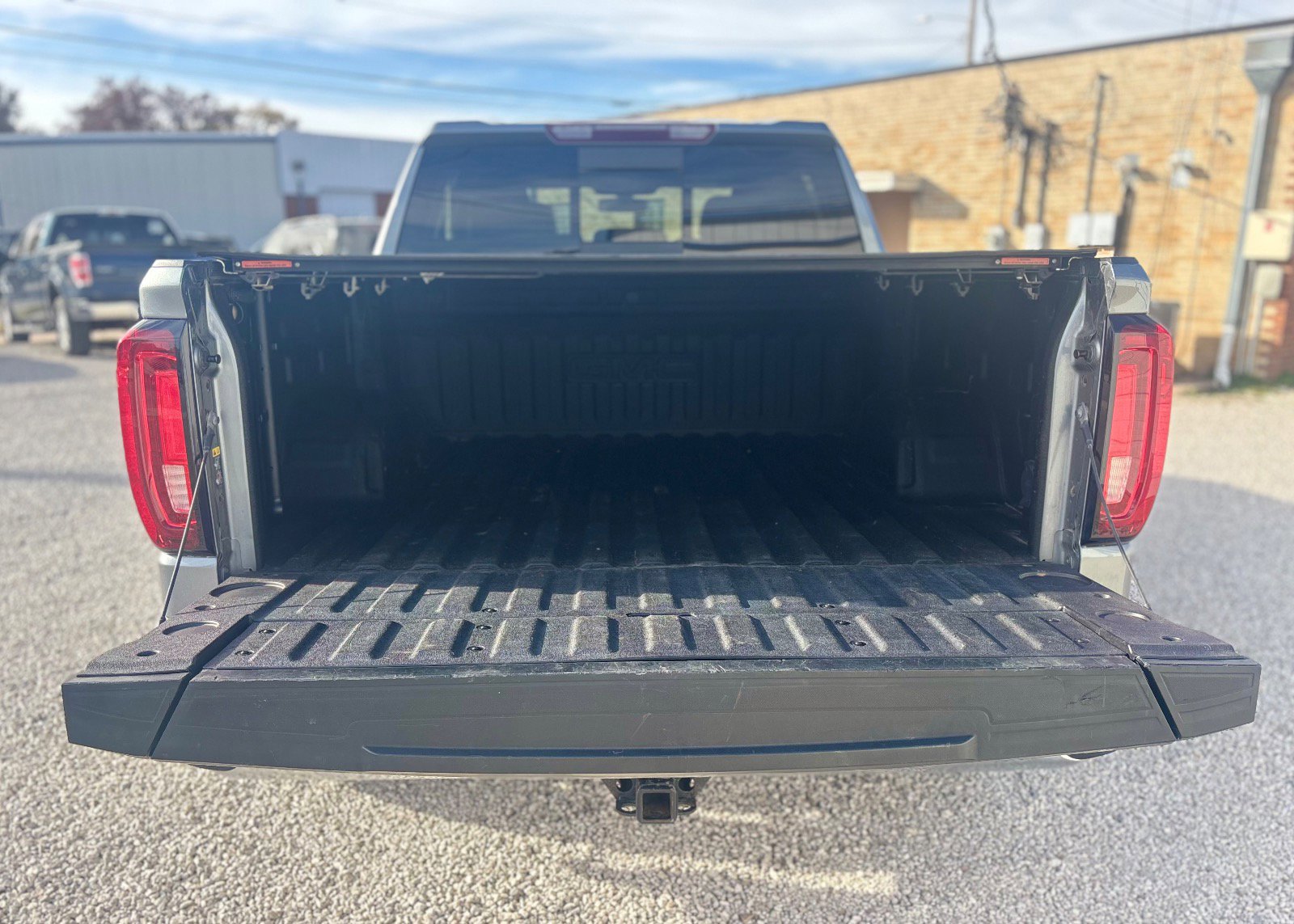 Used 2021 GMC Sierra 1500 SLT w/ SLT Premium Package image 5