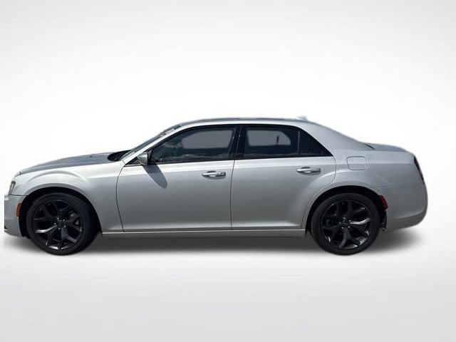 Used 2023 Chrysler 300 S RWD image 2