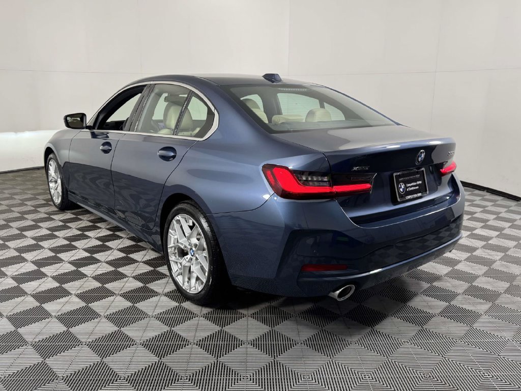 Used 2026 BMW 330i xDrive Sedan w/ Premium Package AWD/4WD image 8