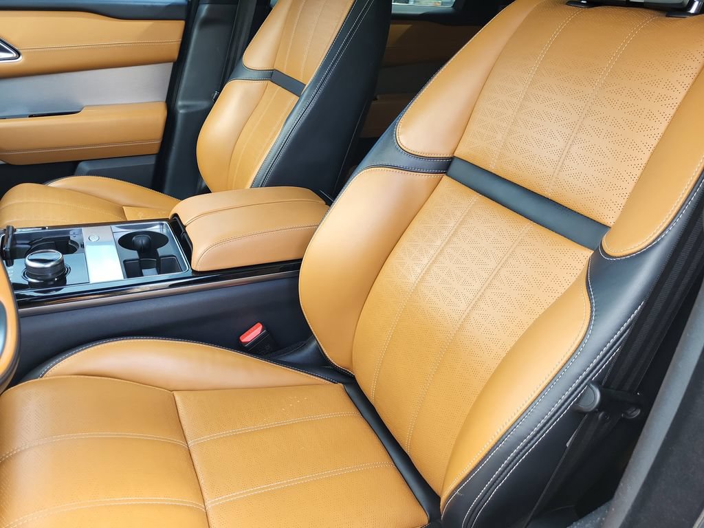 Used 2019 Land Rover Range Rover Velar R-Dynamic SE AWD/4WD image 13