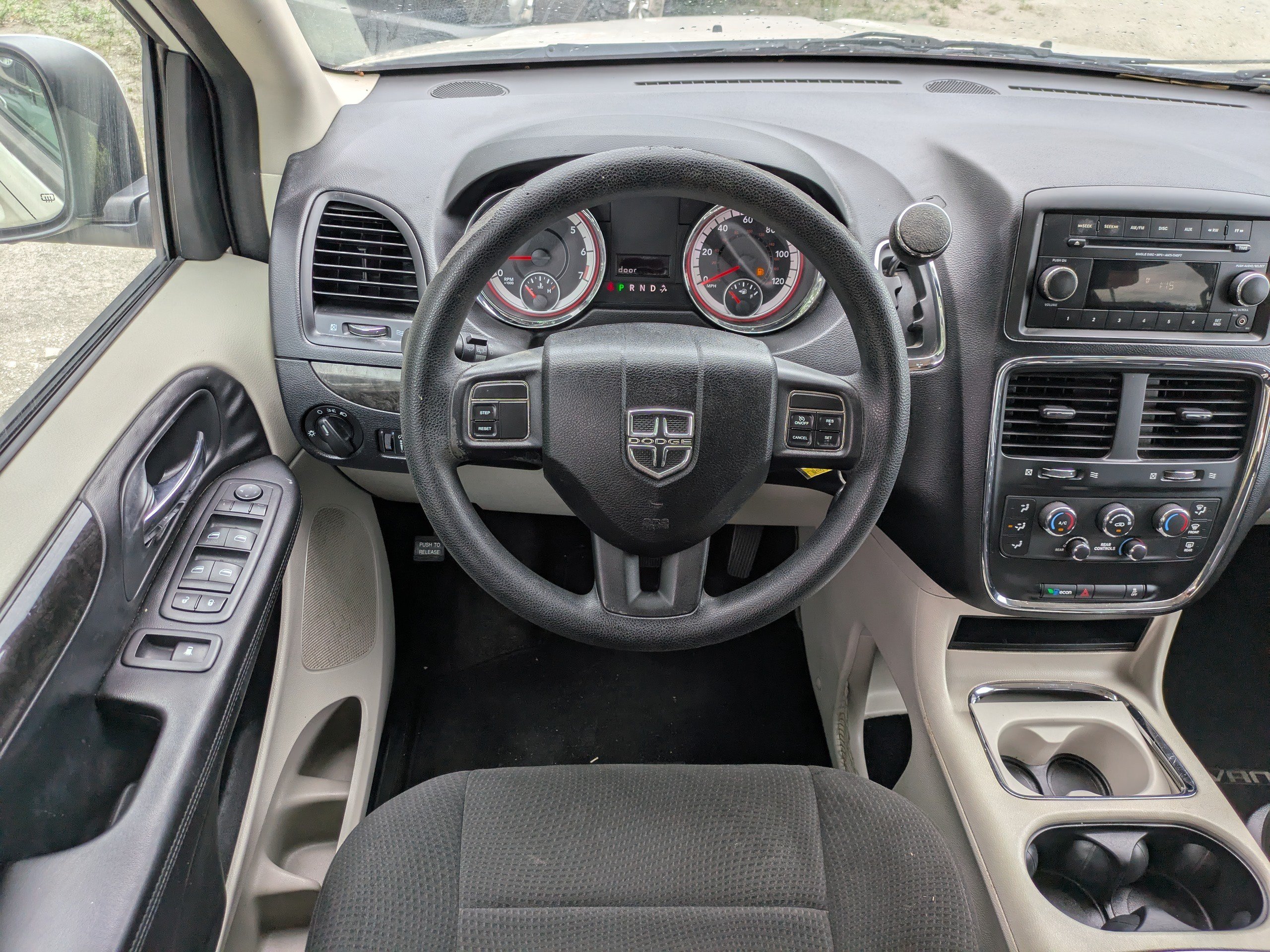 Used 2012 Dodge Grand Caravan SXT FWD image 13