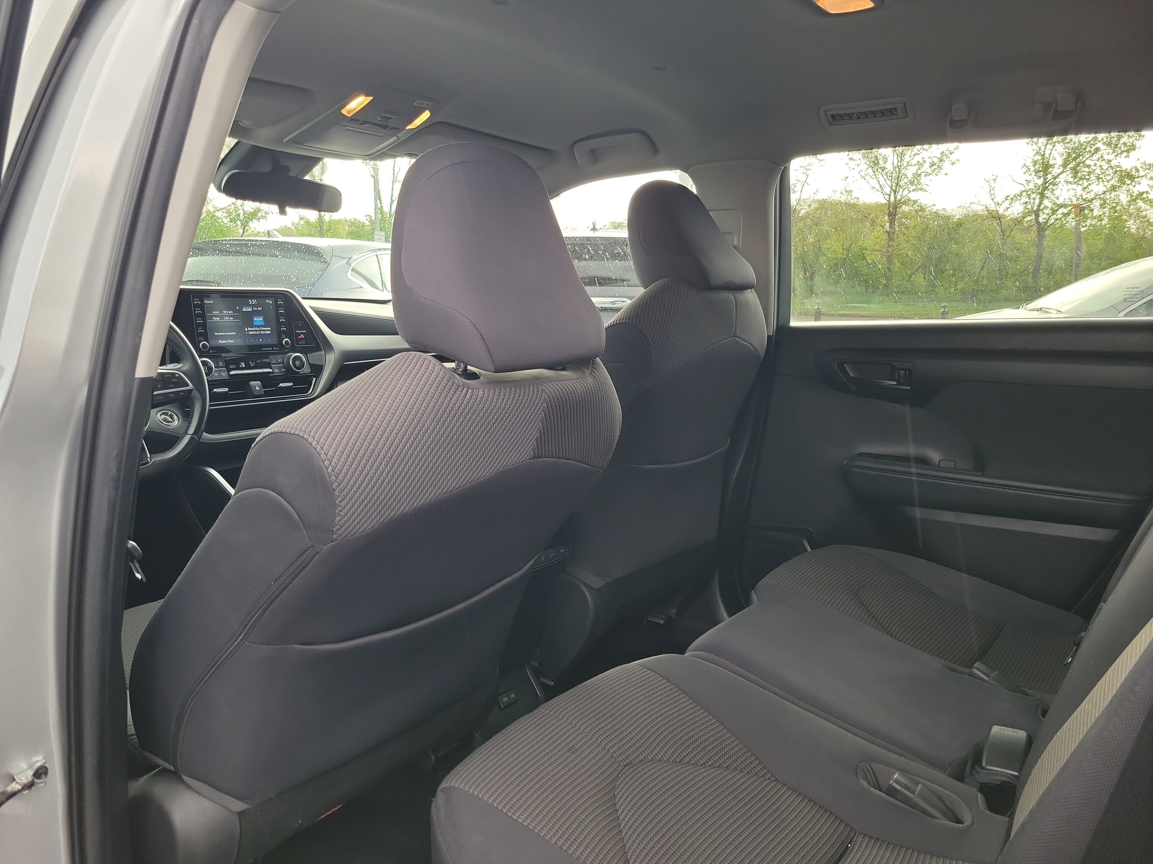 Used 2022 Toyota Highlander LE AWD/4WD image 13
