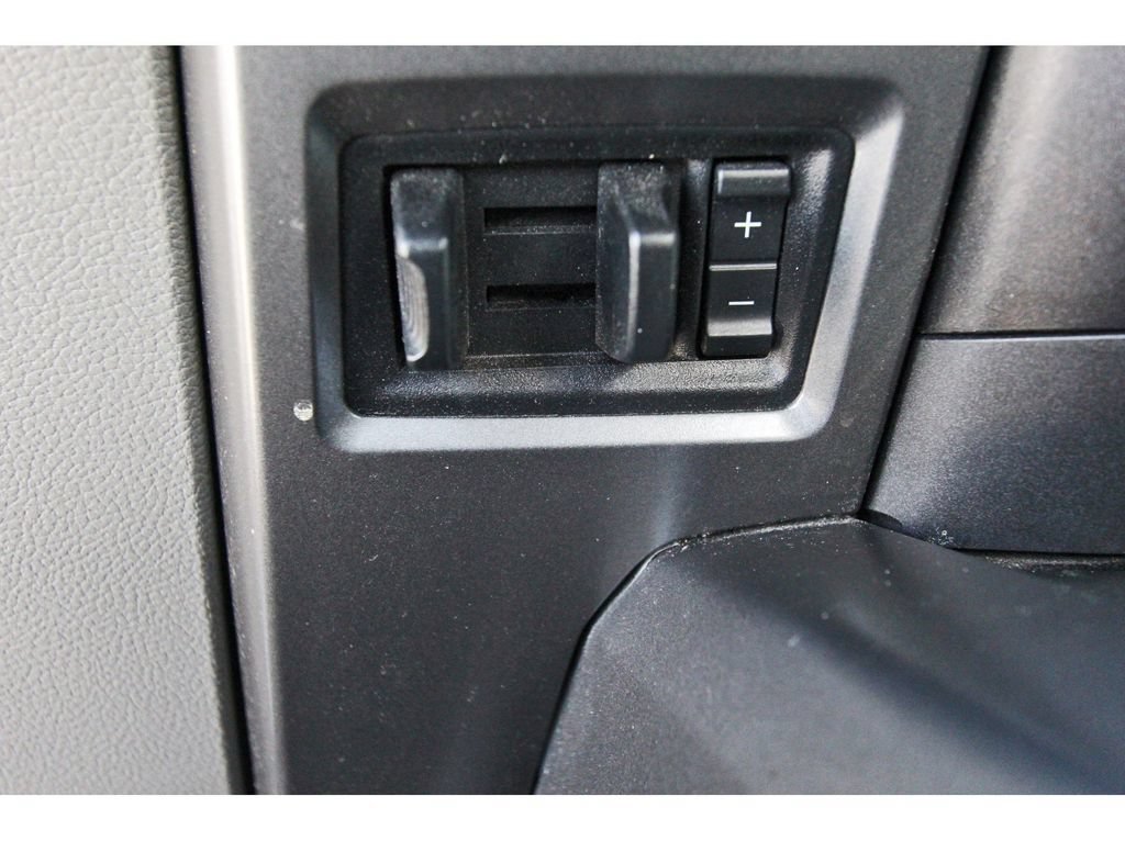 Used 2019 Ford F150 XLT w/ Equipment Group 302A Luxury AWD/4WD image 29