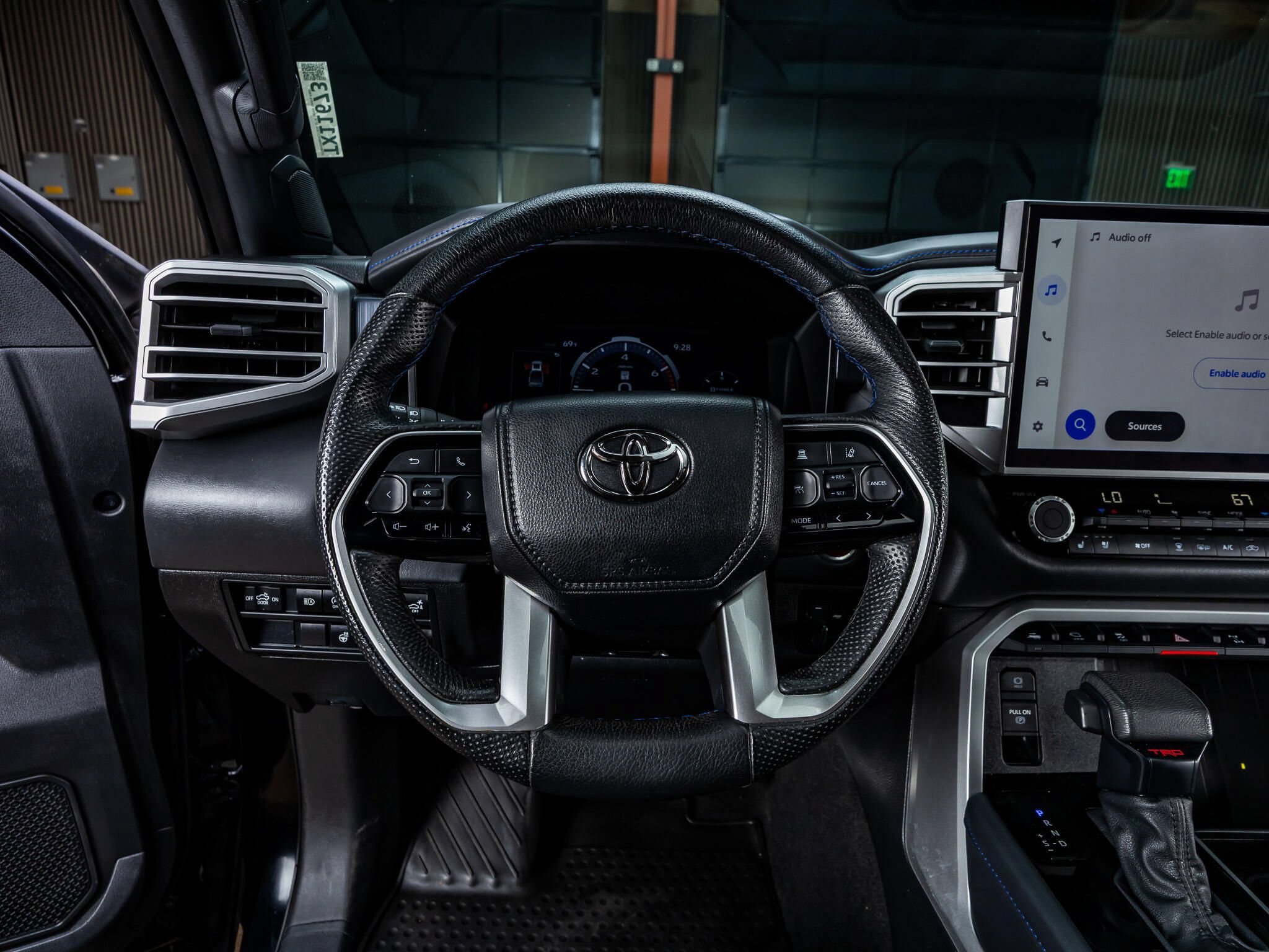 Used 2024 Toyota Tundra Platinum w/ TRD Off-Road Package AWD/4WD image 17