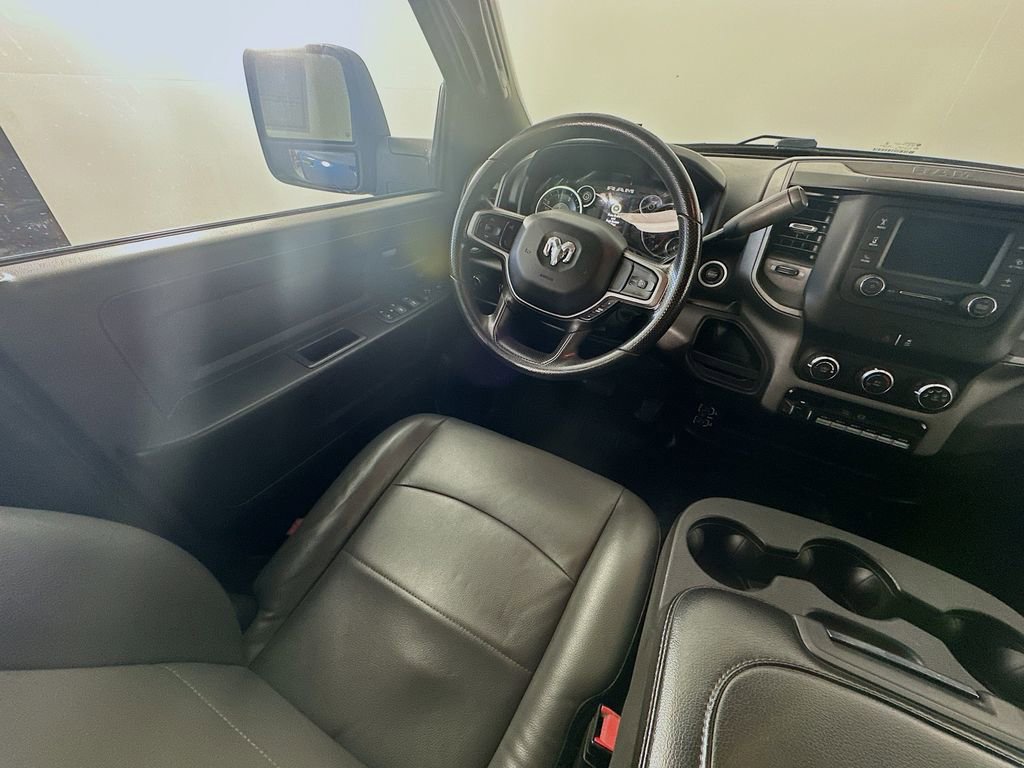 Used 2023 RAM 5500 Tradesman w/ Chrome Appearance Group image 9