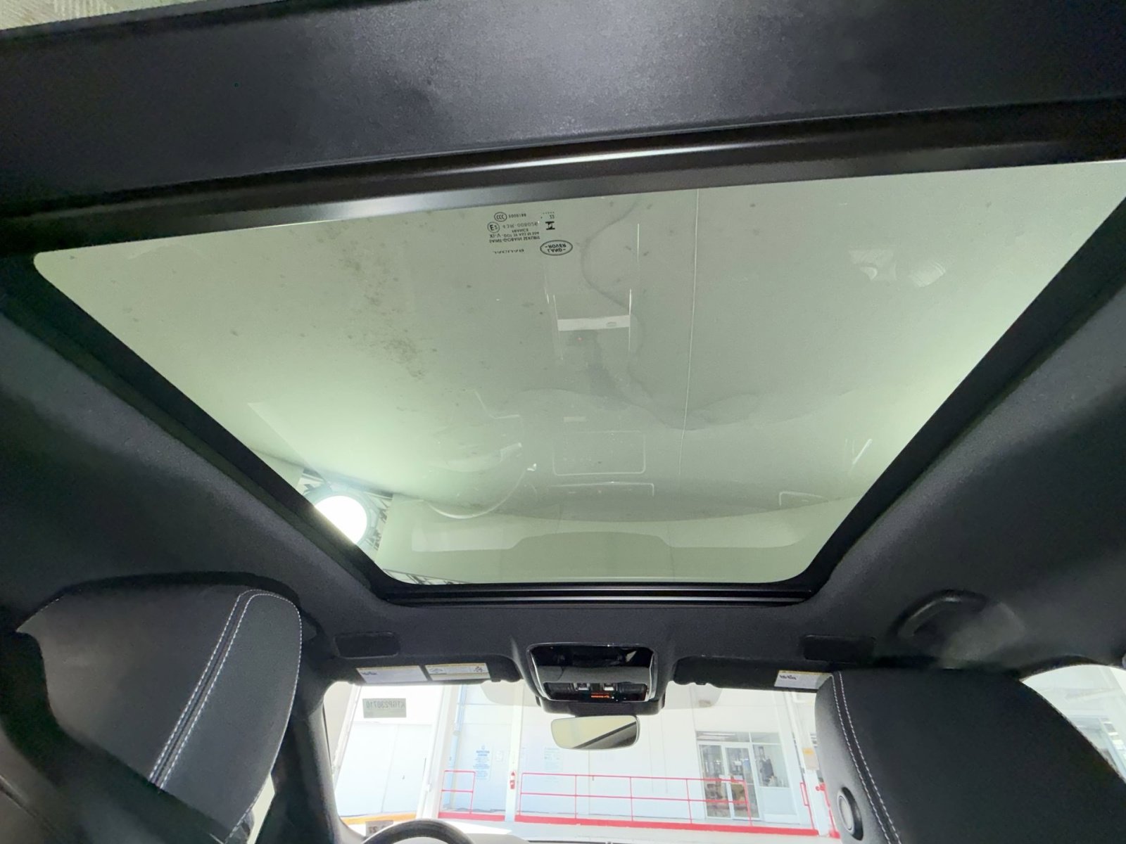 Used 2023 Land Rover Range Rover Velar R-Dynamic S image 24