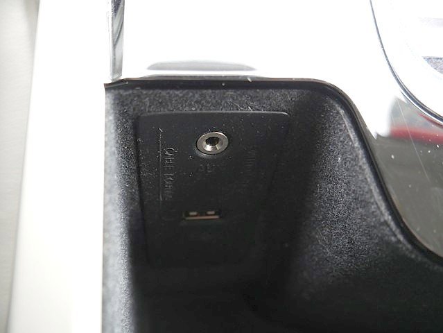 Used 2016 Volvo XC90 T6 Momentum w/ Momentum Plus Package image 42