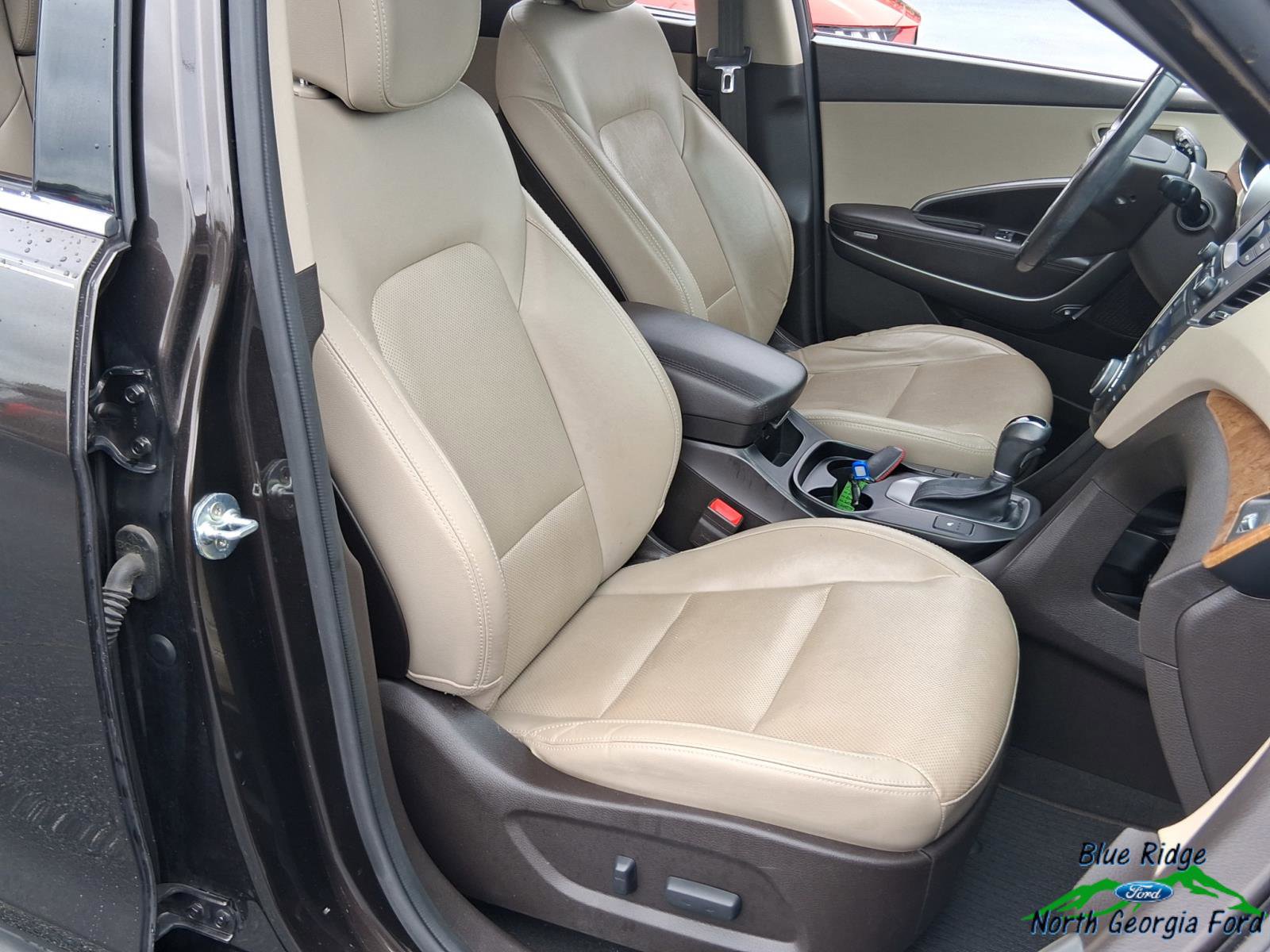 Used 2016 Hyundai Santa Fe SE w/ Option Group 02 FWD image 13