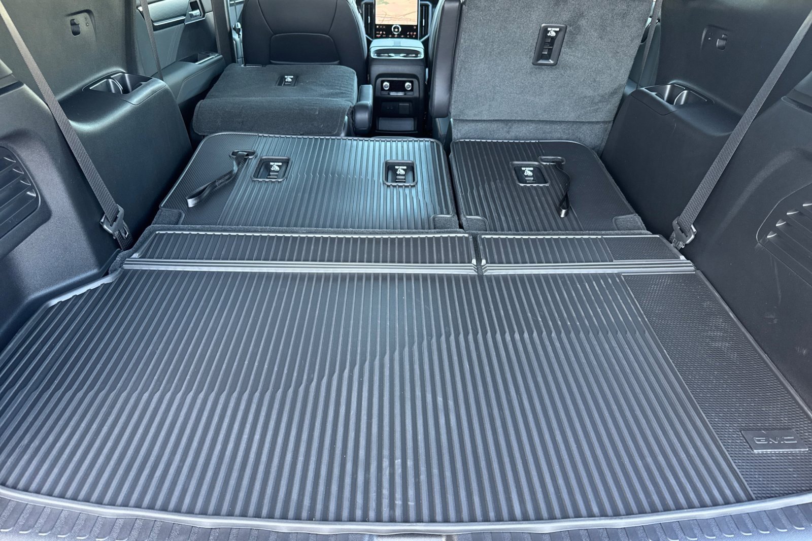 New 2026 GMC Acadia AT4 w/ LPO, Floor Liner Package image 17