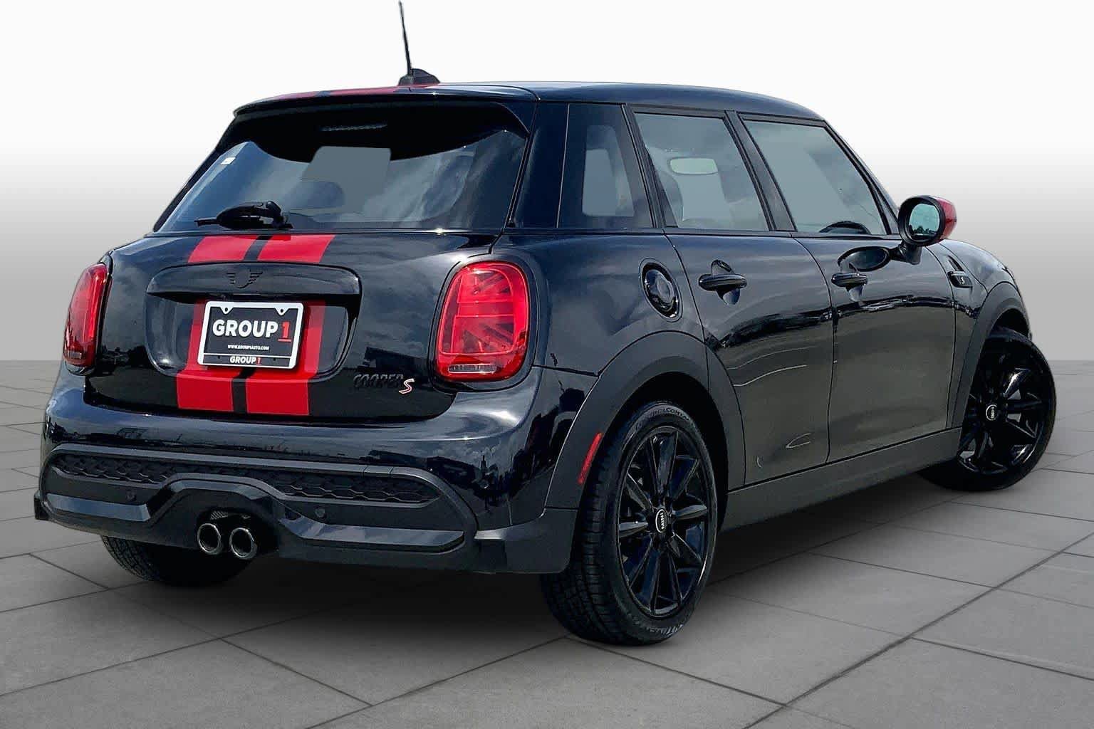 Used 2024 MINI Cooper S FWD image 12